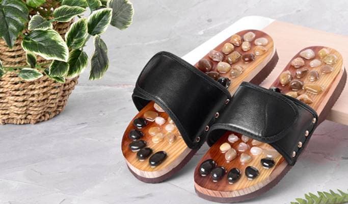 Korea Proxy Shopping: Acupressure Slippers (used by Red Velvet Irene & BTS Jin) - main view