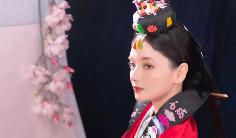 Beauty Palace Makeup Salon near Gyeongbokgung Palace: Hanbok Makeup/ K-Pop Idol Makeup & Hair Styling - main view