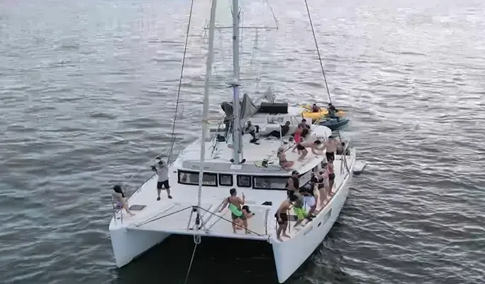 Busan Yacht Tour with K-Pop EDM Music by Yacht Jun (Public or Private Options) - main view