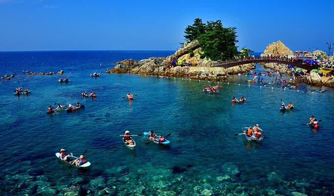 Summer Beach Fun: Crystal Clear Jangho Beach 1 Day Tour (+ Canoeing option) (~Aug) - main view
