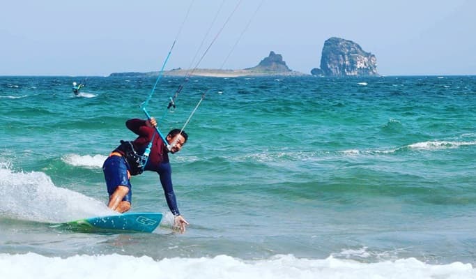 Jeju Kiteboarding (Kitesurfing) Lesson & Rental (+Tandem Kiteboarding) - main view