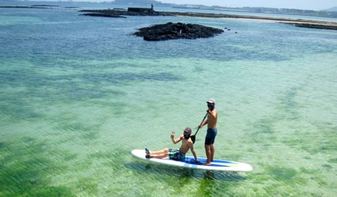 Paddleboarding in Jeju Island - main view