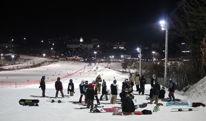 Night Ski/Snowboard Tour: Jisan Ski Resort - main view