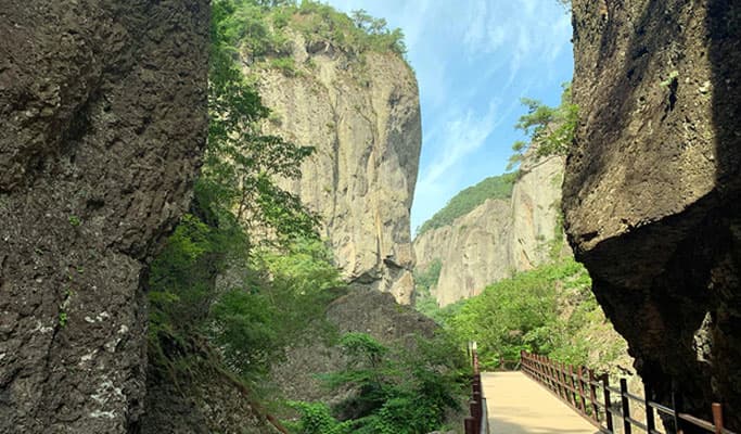 Gyeongbuk Cheongsong Juwangsan National Park Hiking Tour from Daegu - main view