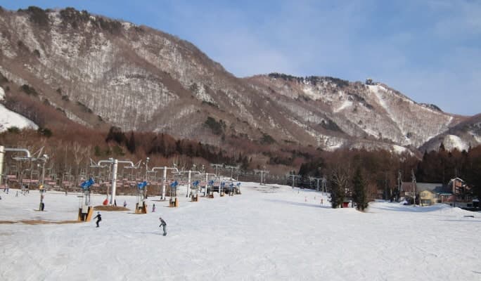 Kitashiga Komaruyama Ski Resort 2D1N/3D2N Ski/Snowboard Tour From Tokyo - main view