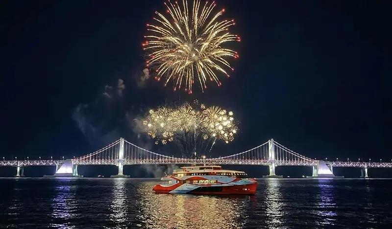 Busan PanStar Grace Cruise - Fireworks Cruise options - main view