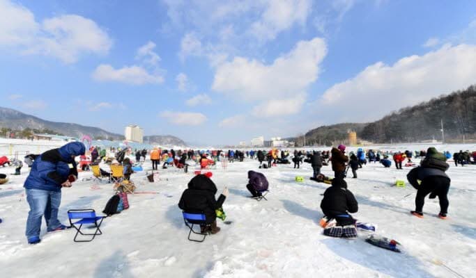 Pyeongchang Trout Festival & Ice Fishing Experience 1 Day Tour - from Seoul (Jan 1~31) - main view