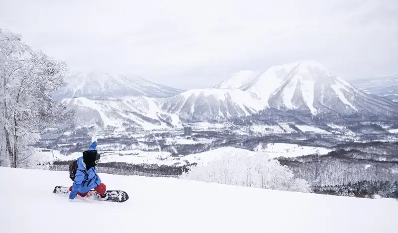Rusutsu Ski Resort: Premium Private Ski/Snowboard Full Day Lesson with Hotel Transfer Service - main view
