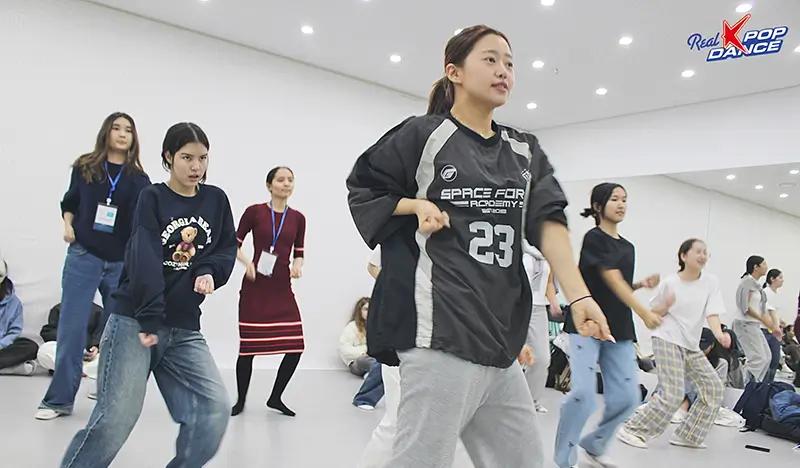 K-POP Dance Lesson in Hongdae: How to Dance Like K-POP Stars (Join-in/ Private) - main view