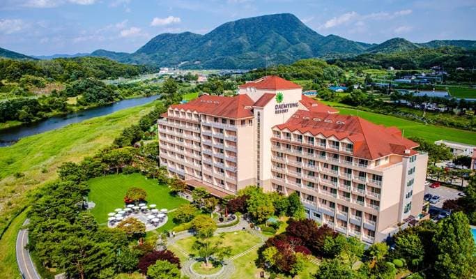 Sono Moon Yangpyeong All Inclusive 2 Person Package: Room + Breakfast + Coffee + Bowling + Water Activities - main view