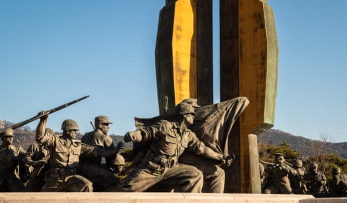 Seoul Walking Tour: War Memorial of Korea (+ Foodie Tour) - main view