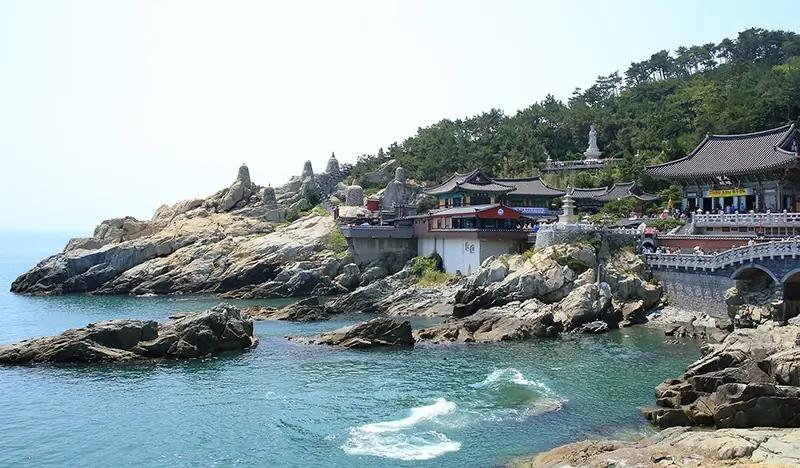 Busan 1 Day Tour: Haedong Yonggungsa + Beach Train + Huinnyeoul Culture Village + Yacht Tour + Gamcheon Culture Village
