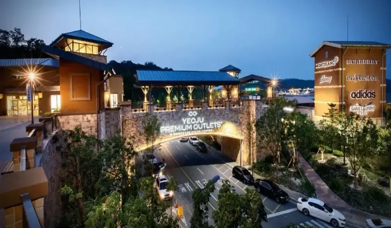 Hassle-Free Shopping: Yeoju Premium Outlet Private Van Package - main view