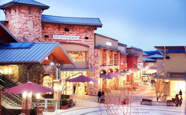 Hassle-Free Shopping: Yeoju Premium Outlet Private Van Package - main view