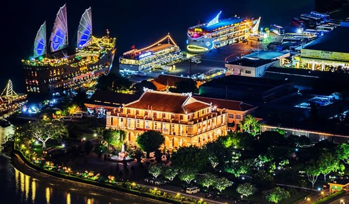 Golden Dragon Water Puppet Show + Cyclo (rickshaw) Ride + Saigon River Dinner Cruise 1 Day Tour - main view