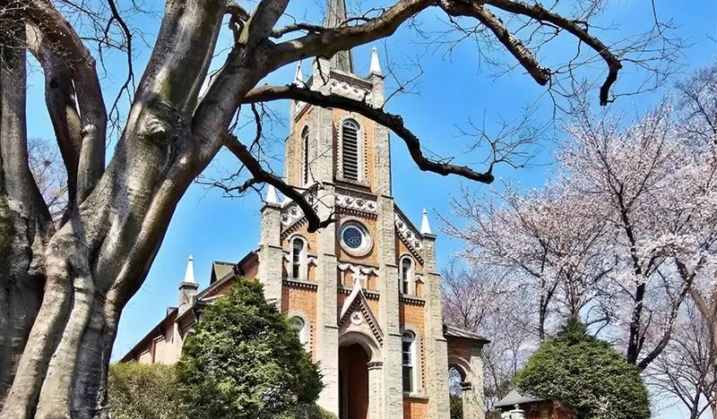 Asan 1 Day Tour from Seoul: Gongseri Catholic Church + Pinnacle Land + Oeam Folk Village