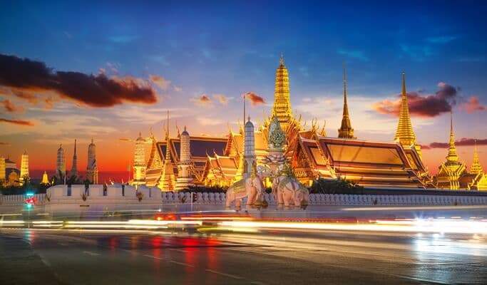 Bangkok Night Tour: Wat Arun + Wat Pho + Grand Palace + Chinatown (Join-in/Private) - main view
