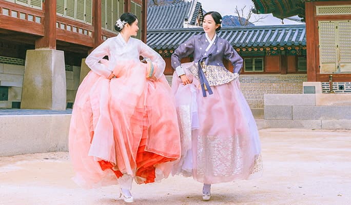 Hanbok Rental in Gyeongbokgung/ Changdeokgung Palace/ Bukchon Hanok Village (+ Photoshoot/ Hair & Makeup options) - main view