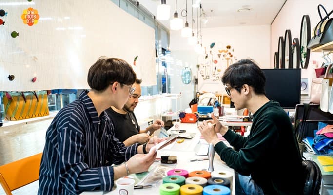 DIY Leathercrafts Class near City Hall Station, Seoul - main view