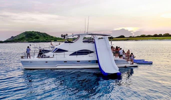 Monkey Island + Rin Island + Khram Yai/Noi Island Luxury Yacht 1 Day Tour (+Lunch/Transfer) (Snorkeling/Kayaking/Fishing) - main view