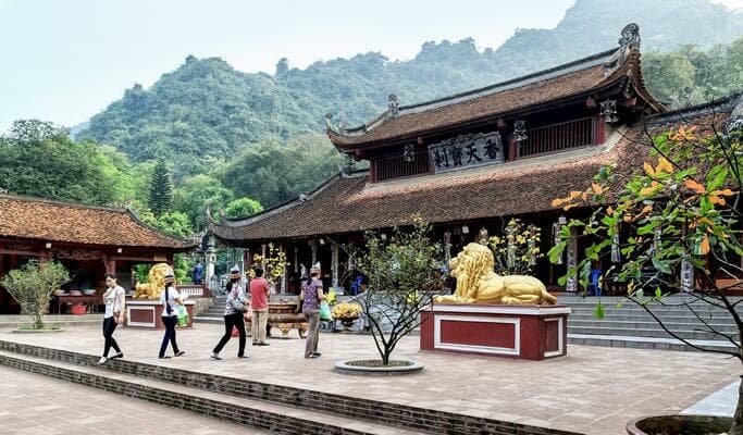 Perfume Pagoda 1 Day Tour (+transfer/lunch) - from Hanoi - main view