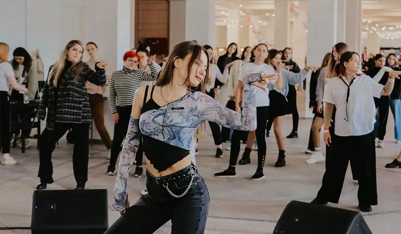 Clase de baile K-Pop de 1 día cerca de Jamsil/Myeongdong (Grupal/Privada) - main view