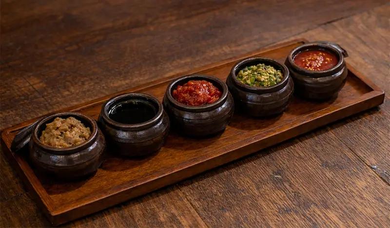 Pengalaman Saus Fermentasi Tradisional Korea (Jang) di Itaewon: Cicipi 5 Saus & Masak 2 Hidangan Berbasis Jang - main view